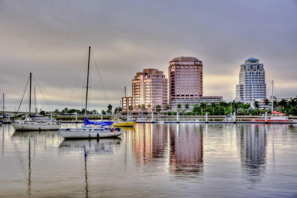 Comfy Queen Bed Studio, Downtown West Palm Appartement *